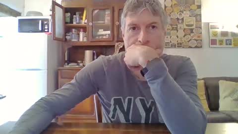 22esserre online show from March 30, 11:22 am