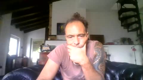 27lv27 online show from July 31, 5:33 pm