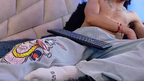 4l3jx_ online show from February 19, 4:53 am