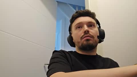 8inchdude93 online show from March 5, 10:55 am