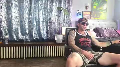 EvelDicknievel1 online show from July 4, 8:56 pm
