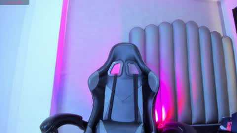 _leohot_ online show from February 10, 3:11 am