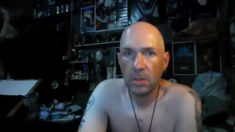 That guy online show from May 19, 2:18 am