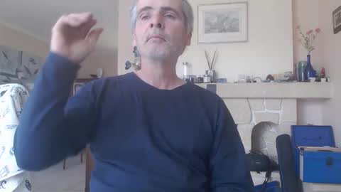 Aalex1717 online show from April 14, 3:33 pm