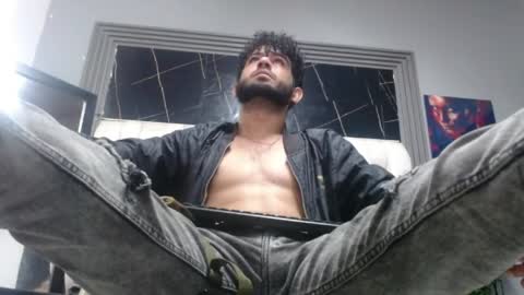 aaron_jones_1 online show from June 1, 1:55 pm