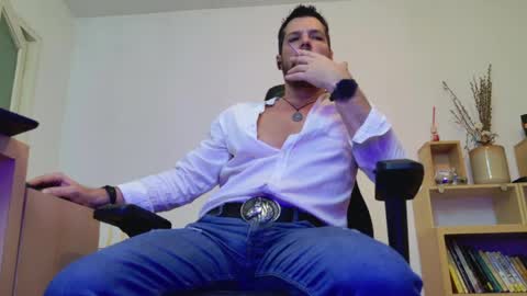 Aaron online show from April 10, 2:40 am