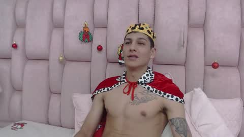 abie  max online show from December 10, 9:22 pm