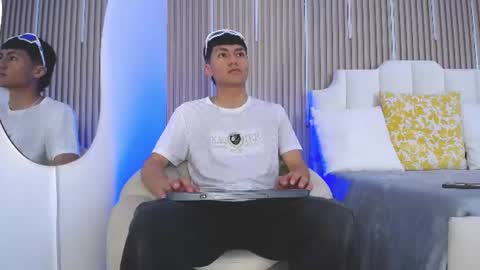 adrianstark_ online show from June 26, 12:41 pm