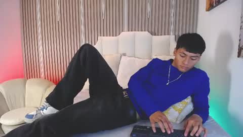 adrianstark_ online show from June 28, 12:55 pm