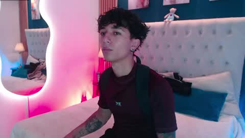 Aiden online show from June 2, 12:39 pm