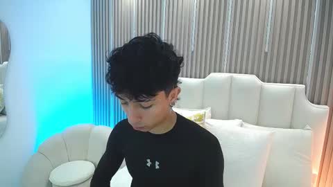 Aiden online show from March 12, 1:41 pm