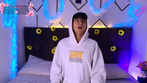 ale_aurarashi online show from April 15, 12:38 pm