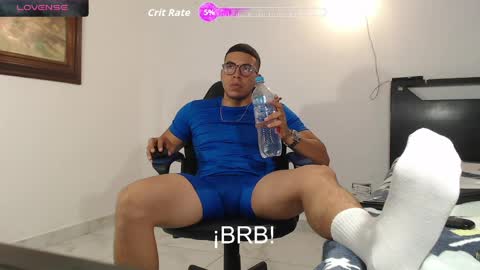 alejandrocock online show from April 10, 11:06 am