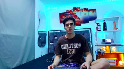 sneider online show from April 19, 2:55 am