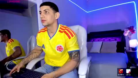alex online show from June 18, 12:32 pm