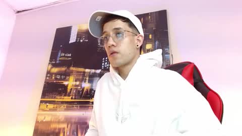 alexgiraldo__ online show from March 18, 4:26 am