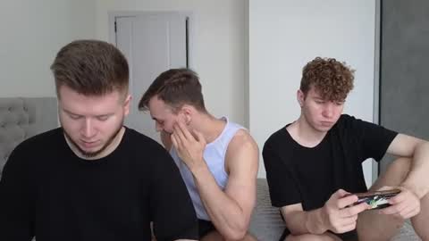 AlexDimaIgor online show from July 18, 8:31 am