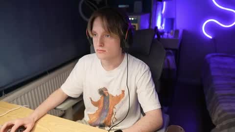 Alexycutie online show from April 30, 9:41 pm