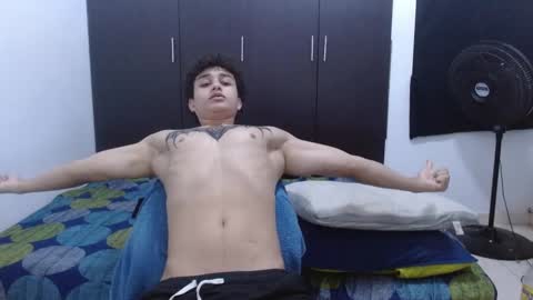 alfred_cantillo online show from February 28, 4:44 am