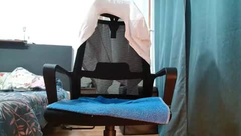 alinslut online show from October 20, 6:56 pm