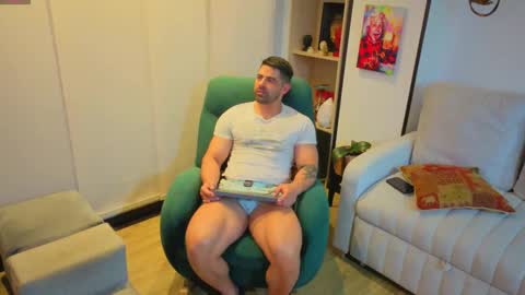 Andrew online show from April 1, 2:46 am