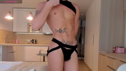 angel_andreww online show from January 13, 12:02 pm