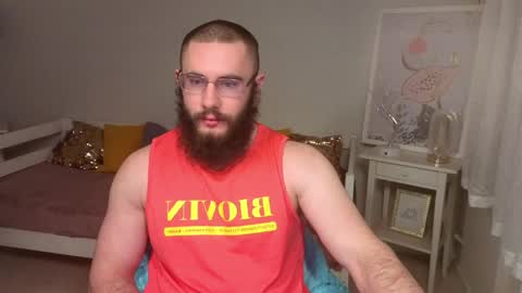 Ant online show from April 10, 9:22 pm