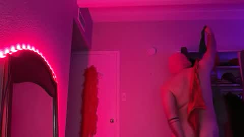 anthonymario86 online show from May 14, 6:33 am