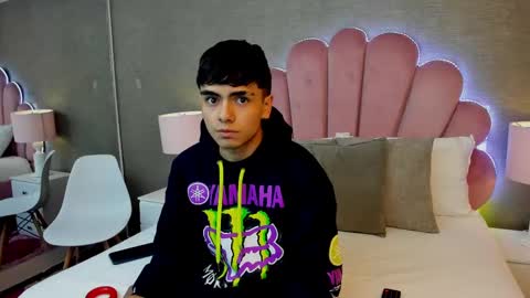 AnthonyRiverss online show from March 7, 11:29 am