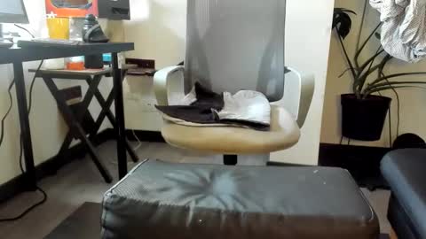 T. online show from April 2, 3:20 pm