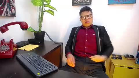 aquilestaylor online show from July 11, 1:13 pm
