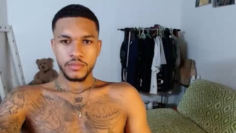 aron_7 online show from December 22, 7:22 am