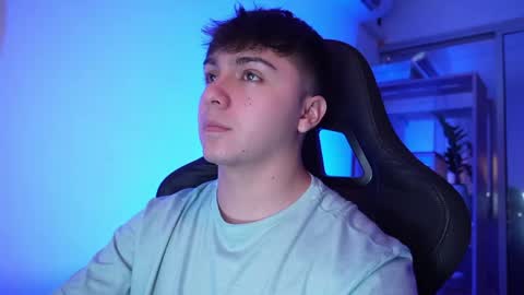 aron__cooper online show from April 16, 11:40 pm