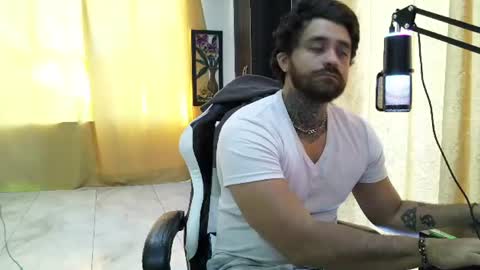 aronmiller online show from July 7, 11:58 am