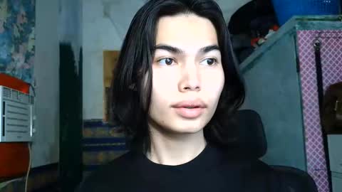 asian_babyboi online show from June 5, 7:58 am