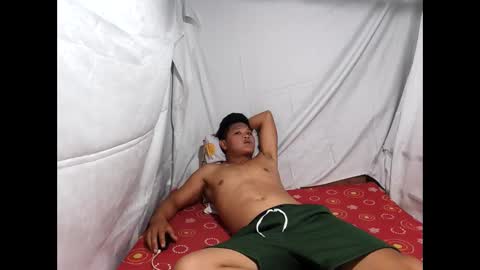 asian_boy4u online show from April 12, 12:06 pm