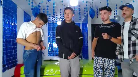 THOMAS AND DAMIAND online show from February 11, 12:17 am