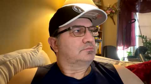 atozzzz online show from February 8, 8:24 pm