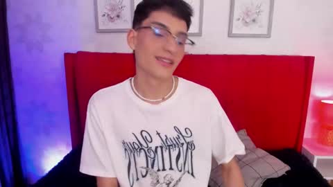 hero and nick online show from February 17, 3:38 am