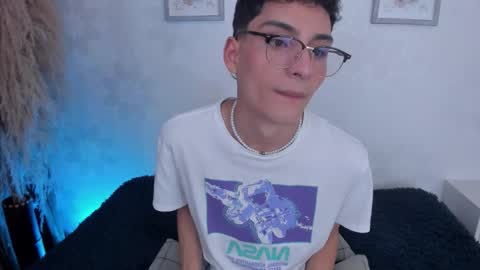 hero and nick online show from February 13, 3:46 am