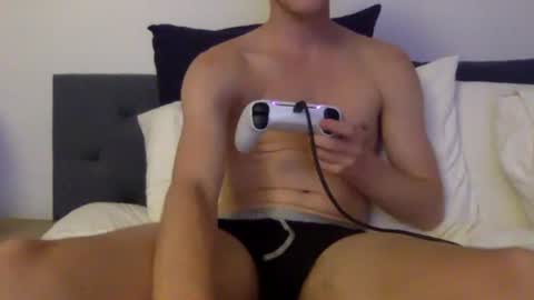 aussieblondetwink online show from January 21, 12:02 pm