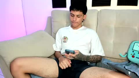 Austin online show from April 14, 7:35 pm