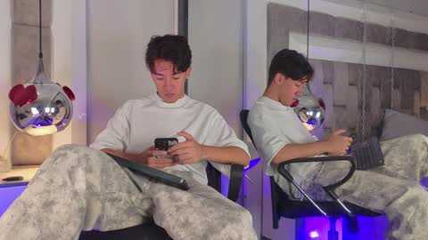 austinreeds online show from April 4, 2:14 pm