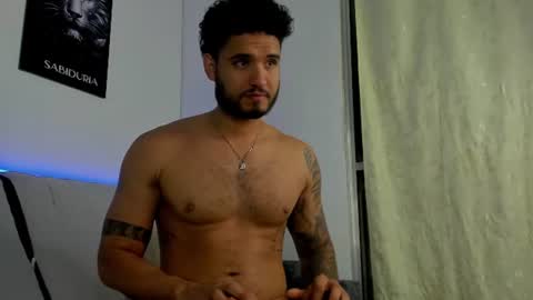 AustinTorres  online show from June 25, 5:12 am