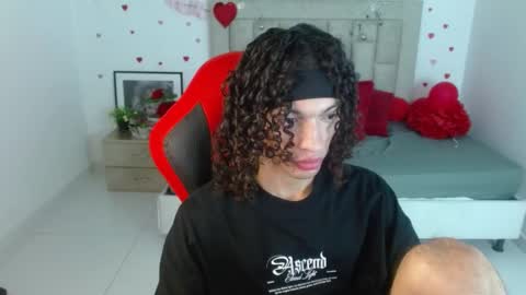 Axel online show from February 27, 11:37 pm