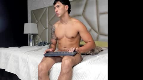 axel_hendrick online show from March 15, 2:12 pm