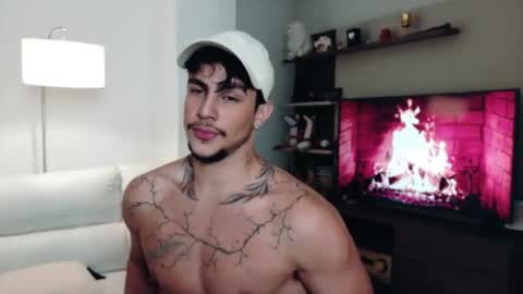 axelblack7 online show from May 13, 7:49 am