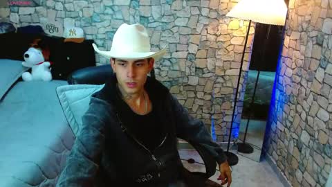 Bastian online show from April 19, 8:33 pm