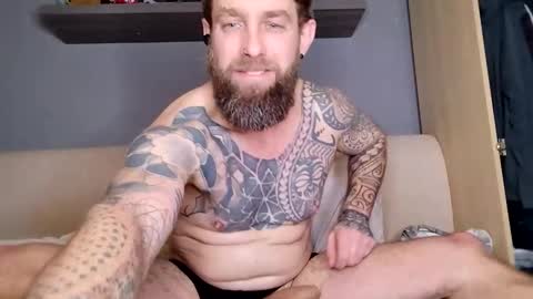beardedtattedguy online show from January 6, 1:59 pm