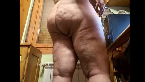 bender_35 online show from January 28, 1:39 am